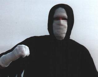 Finno-ugrischer Kopfjger: Nun mach Dir mal nicht ins Hemd